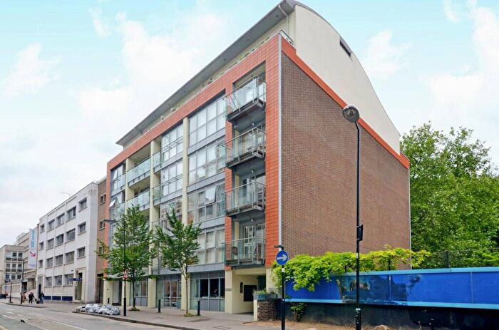 1 Bedroom Flat To Rent In Featherstone Street, Old Street, London, EC1Y