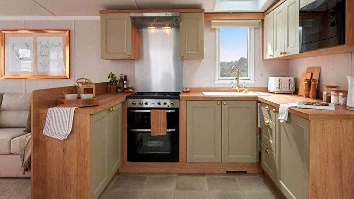 2 Bedroom Mobile/park Home For Sale In Sandhills Holiday Village, Mudeford, Christchurch, BH23