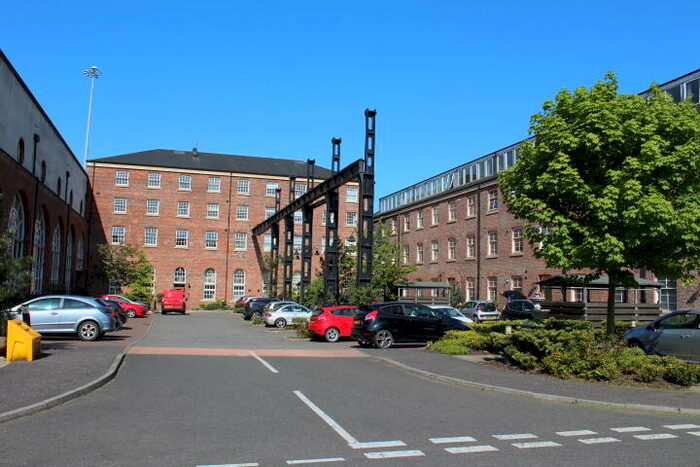 2 Bedroom Apartment To Rent In Cook Street, Glasgow, G5