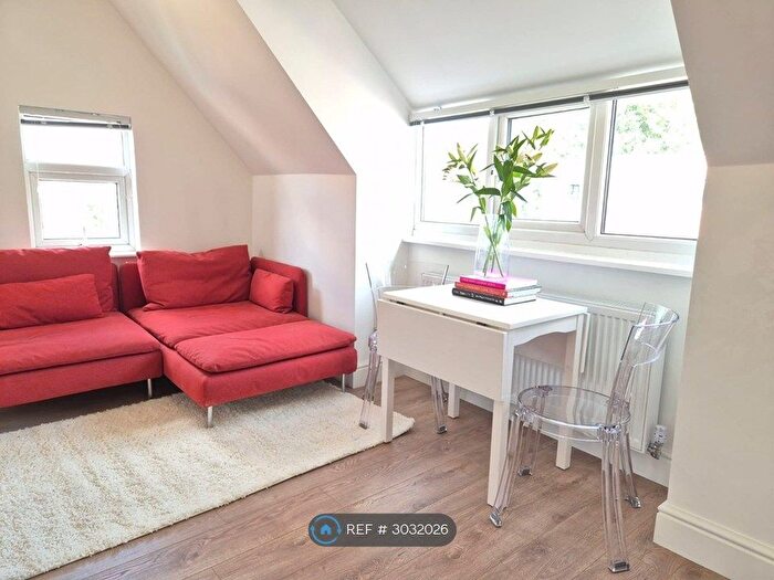 1 Bedroom Flat To Rent In Chorlton, Manchester, M21