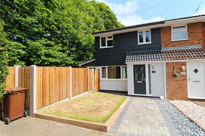 3 Bedroom End Of Terrace House To Rent In Abinger Drive, Chatham, Kent, ME5