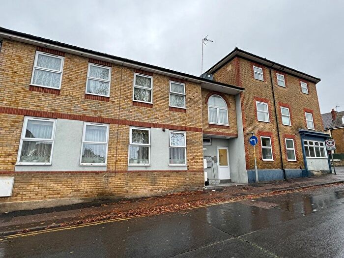 1 Bedroom Flat To Rent In Bower Lane, Maidstone, ME16