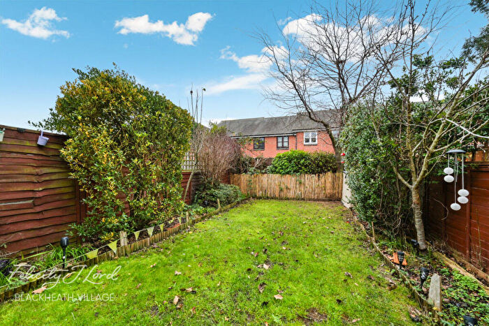 3 Bedroom Terraced House For Sale In Elizabeth Fry Place, London, SE18