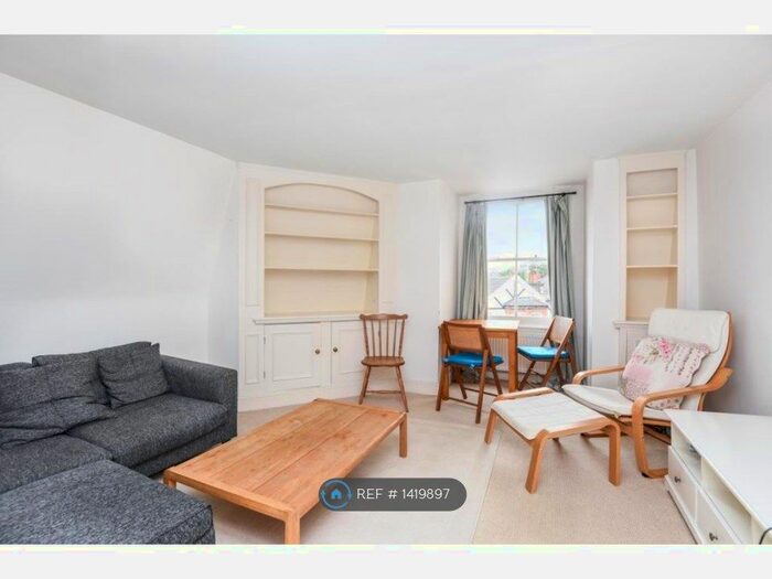 1 Bedroom Flat To Rent In Replingham Road, London, SW18