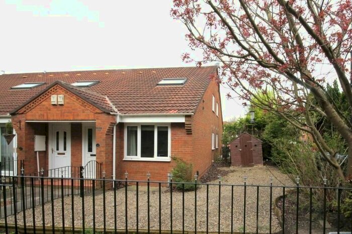 1 Bedroom Bungalow To Rent In Ordley Close, Dumpling Hall, Newcastle Upon Tyne NE15