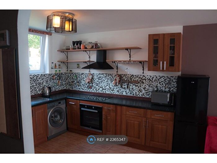 1 Bedroom Flat To Rent In Linsdell Road, Barking, IG11