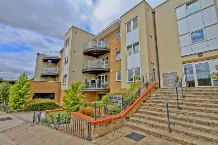 2 Bedroom Flat To Rent In Parkwood Court, Ruislip HA4