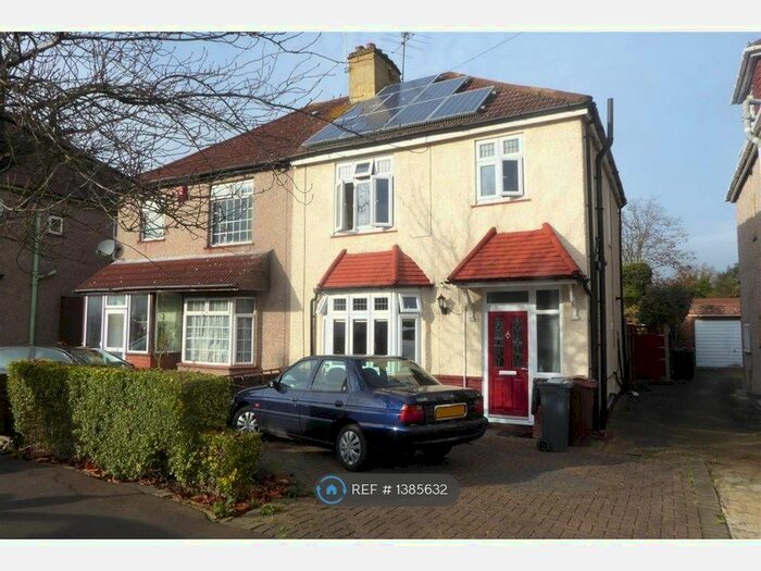 3 Bedroom Semi-Detached House To Rent In Ellington Road, Hounslow, TW3