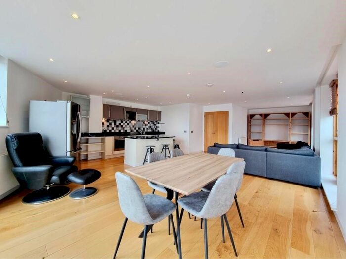 2 Bedroom Flat To Rent In Augustus Street, London, NW1