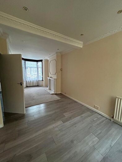 2 Bedroom Terraced House To Rent In Dore Avenue, E12