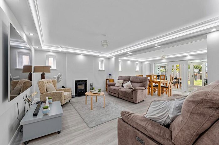 3 Bedroom Detached Bungalow For Sale In Kingswood Lane, Warlingham, CR6