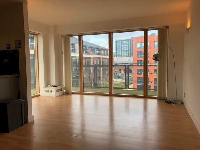 2 Bedroom Flat To Rent In The Quays, Concordia Street, Leeds, LS1