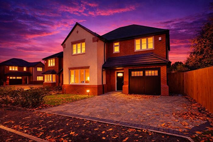 4 Bedroom Detached House For Sale In Lichfield Road, Bloxwich, Walsall, WS3