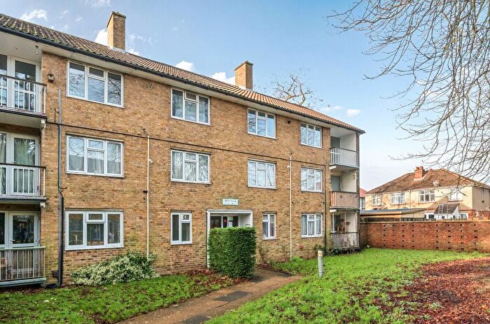 2 Bedroom Flat For Sale In Tower House, Swift Road, Southampton, SO19