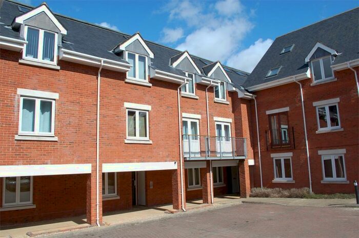 2 Bedroom Apartment To Rent In Sanders Place, Walsworth Road, Hitchin, SG4