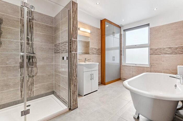 1 Bedroom Flat To Rent In Leigh Road, Islington, N5