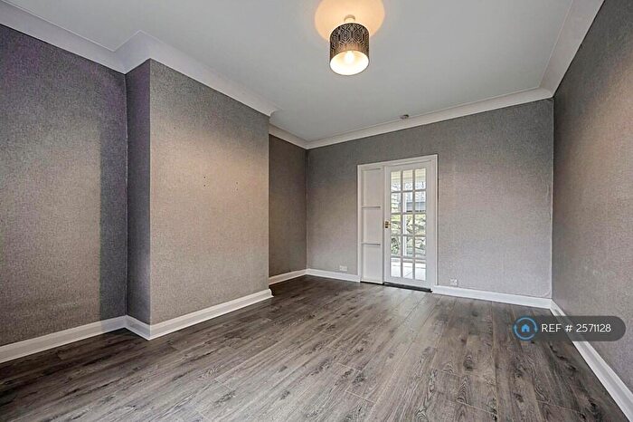 3 Bedroom Terraced House To Rent In Sunnybank Drive, Sowerby Bridge, HX6