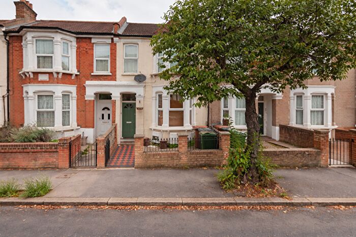 3 Bedroom Terraced House To Rent In Claude Road, Leyton, E10