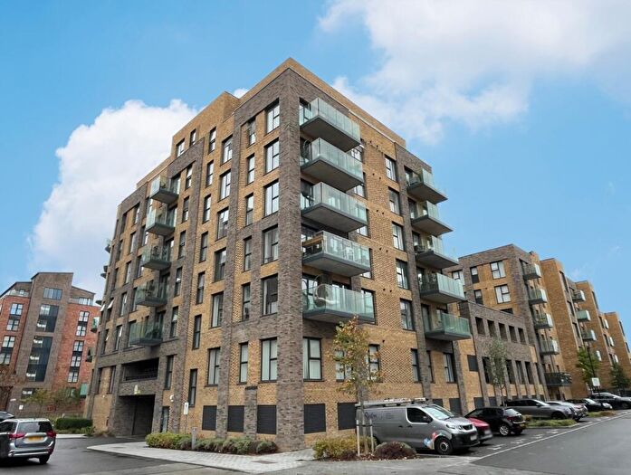 1 Bedroom Flat For Sale In James Smith Court, Dartford, Greater London, DA1