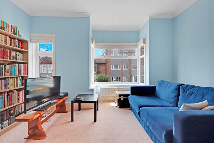 2 Bedroom End Of Terrace House For Sale In Knighton Park Road, London, SE26