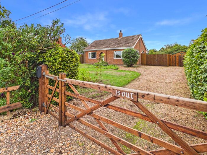 2 Bedroom Detached Bungalow For Sale In Is Out, Moorside, Mareham Le Fen, PE22
