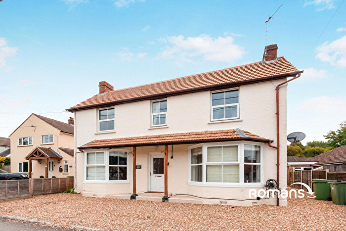 4 Bedroom Detached House To Rent In College Road, College Town, Sandhurst, GU47