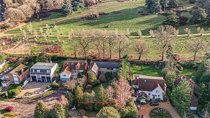 6 Bedroom Detached House For Sale In Cedar Heights, Richmond, TW10