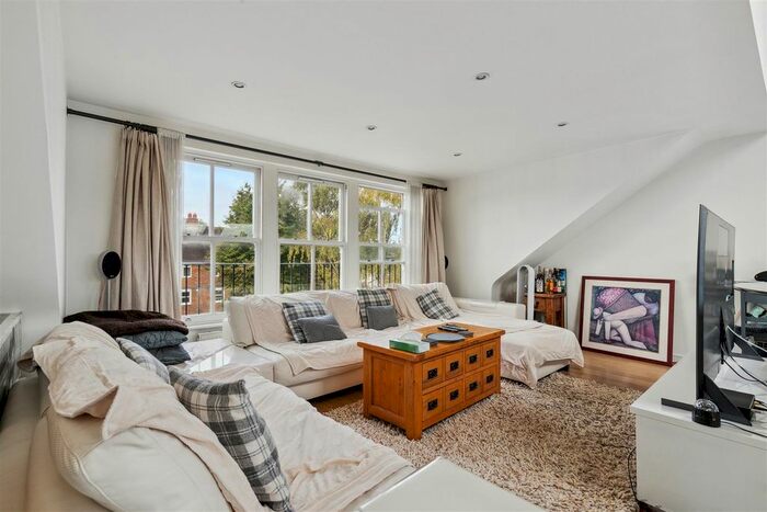 2 Bedroom Flat To Rent In St. Marys Grove, London, W4