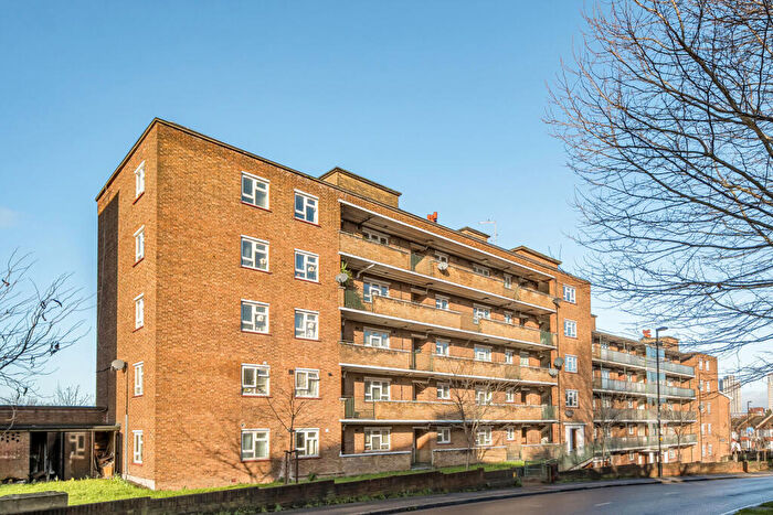 1 Bedroom Apartment For Sale In Hither Green Lane, London, SE13