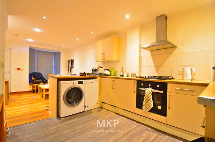 6 Bedroom Terraced House To Rent In Rose Cottages, Selly Oak, B29