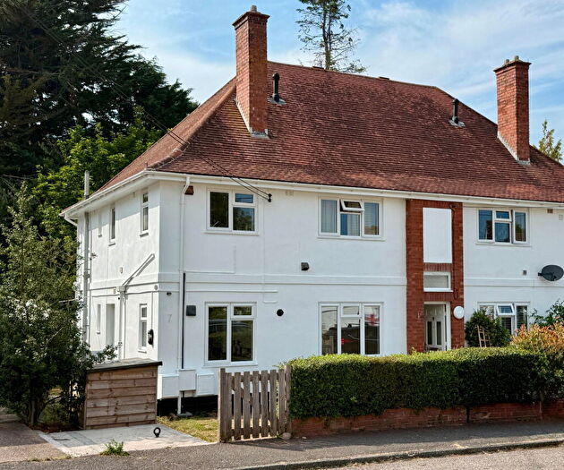2 Bedroom Flat For Sale In Meadow Road, Budleigh Salterton, EX9