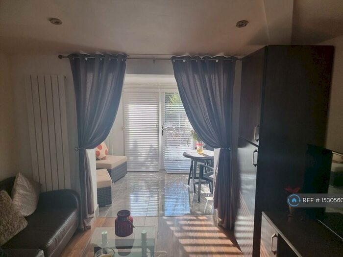 1 Bedroom Flat To Rent In Newbury, Newbury, RG14