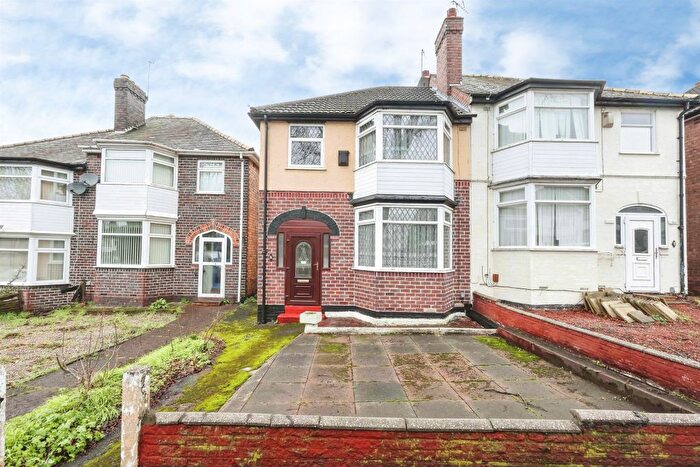 3 Bedroom Semi Detached House For Sale In Farrington Road, Birmingham, B23