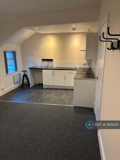 1 Bedroom Flat To Rent In Woodfield Road, Manchester, M8