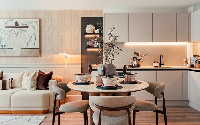 1 Bedroom Flat For Sale In Horlicks Quarter, Slough, SL1