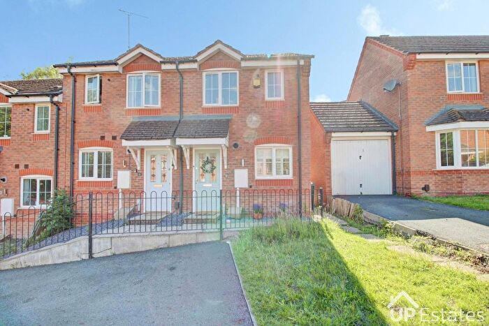 2 Bedroom End Of Terrace House For Sale In Knotting Way, Binley, Coventry, CV3