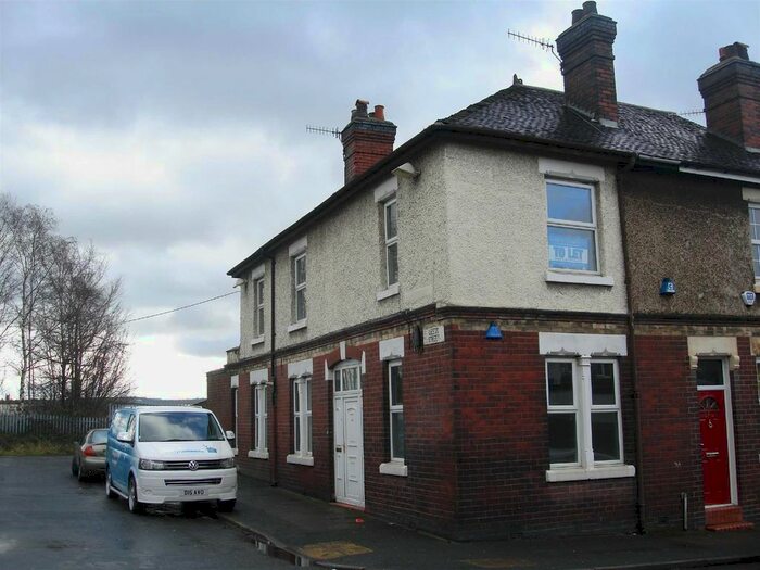 2 Bedroom Flat To Rent In Leeds Street, Fenton, Stoke-On-Trent, ST4