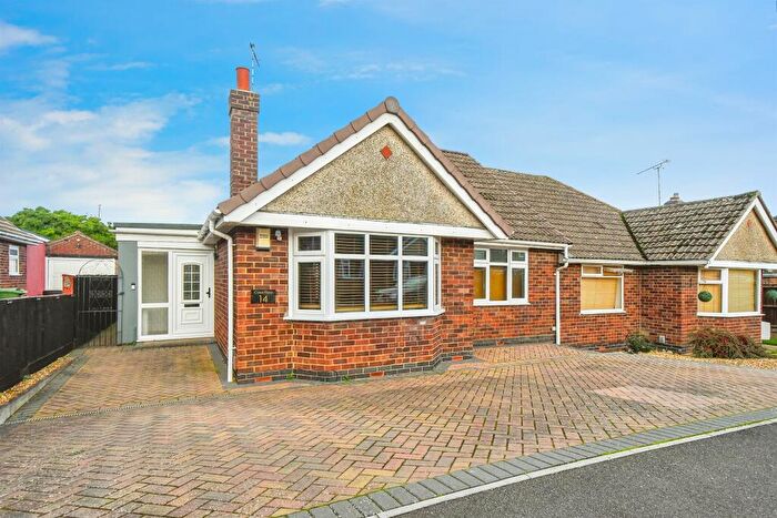 3 Bedroom Semi-Detached Bungalow For Sale In Banbury Close, Swindon, SN3