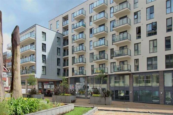 2 Bedroom Apartment To Rent In Woking, GU22