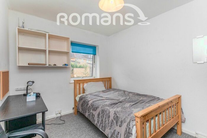 4 Bedroom Semi-Detached House To Rent In Melrose Grove, Bath, BA2