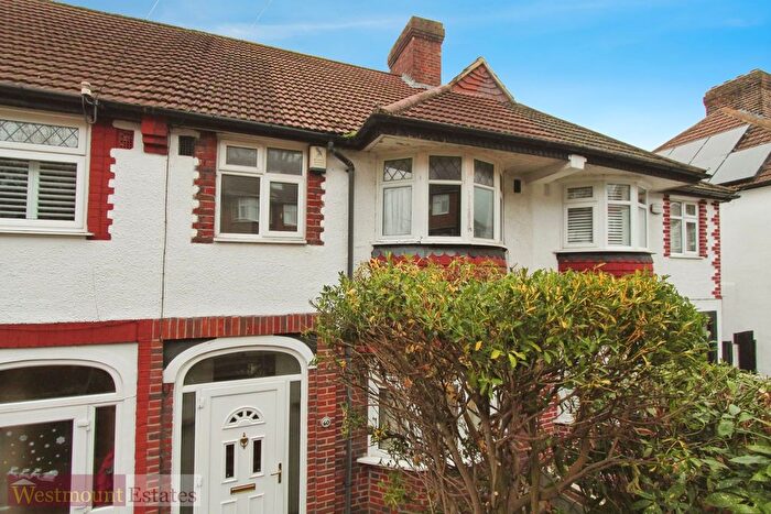 3 Bedroom Terraced House To Rent In Castlewood Drive, London, SE9