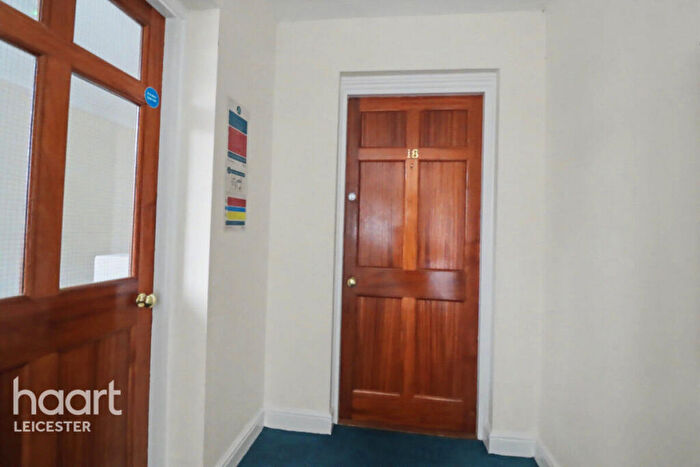 2 Bedroom Apartment For Sale In Stoneygate Road, Leicester, LE2