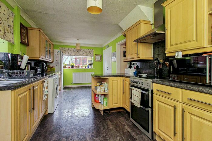 2 Bedroom Bungalow For Sale In Tithe Avenue, Beck Row, Bury St. Edmunds, IP28