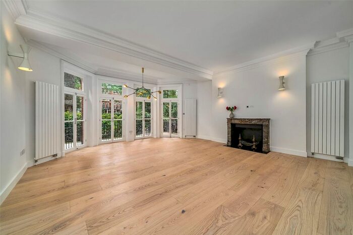 4 Bedroom Flat To Rent In Bramham Gardens, London, SW5