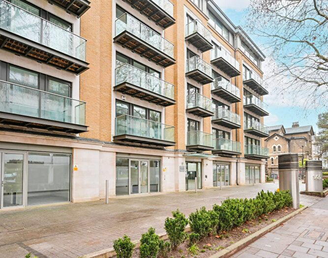 1 Bedroom Flat To Rent In Chiswick High Road, London, W4