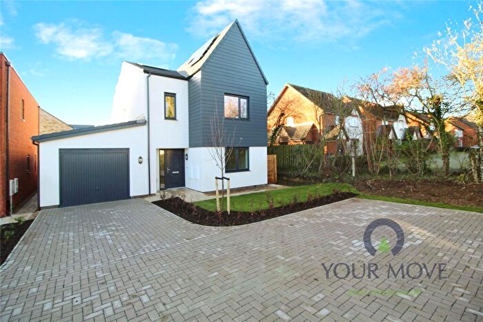 4 Bedroom Detached House For Sale In Northwood End Road, Haynes, Bedford, Bedfordshire, MK45