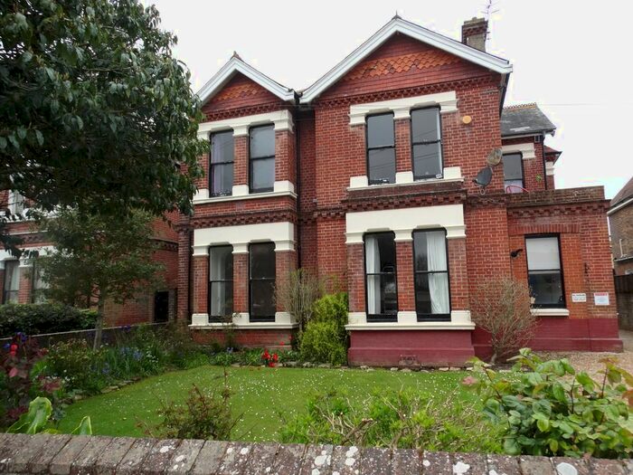 1 Bedroom Flat To Rent In Downview Road, Worthing, BN11