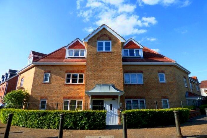 2 Bedroom Flat To Rent In The Tollgate, Fareham, PO16