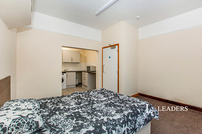 Studio To Rent In Grosvenor Road, PE25