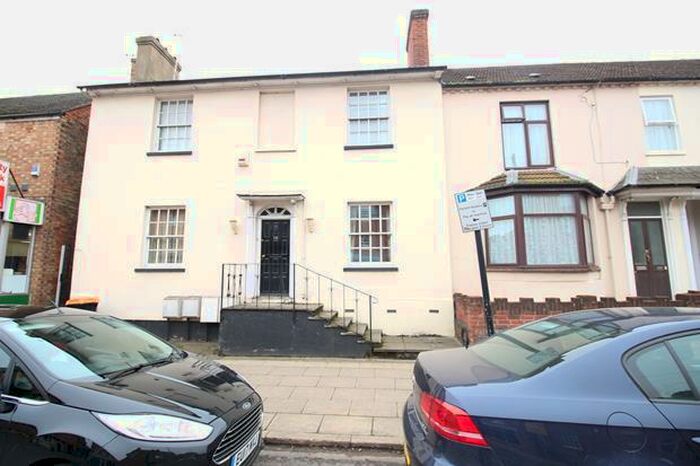 Studio To Rent In Tavistock Street, Bedford, MK40